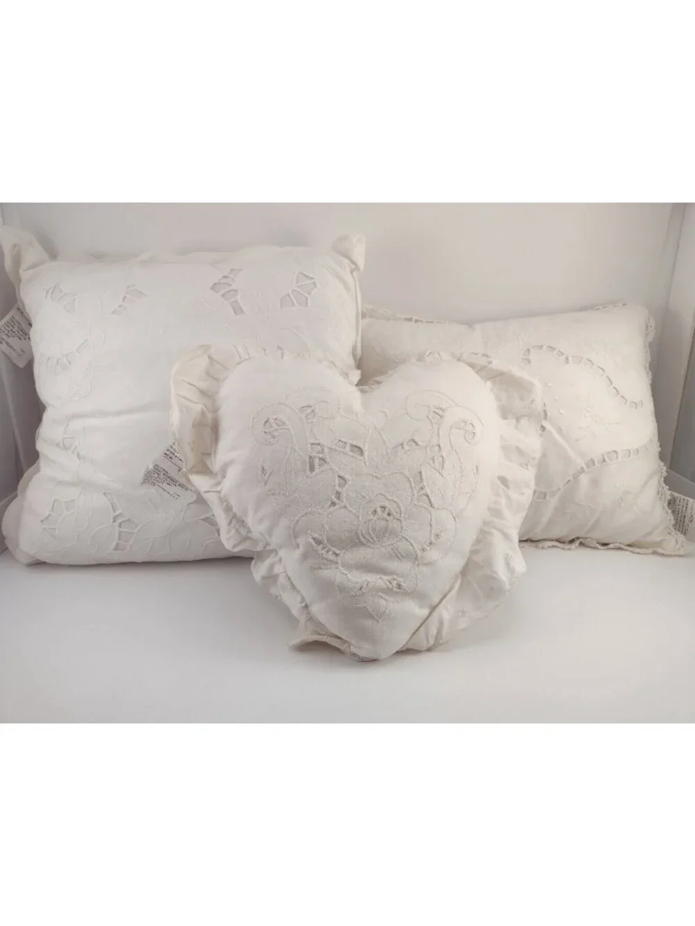 White Throw Pillows Set of 3 Heart Square Rectangle Couch Arm Chair Country